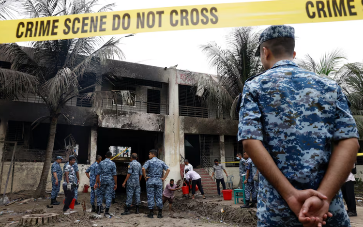 At least 27 dead, mostly children, in Bangladesh air force jet crash