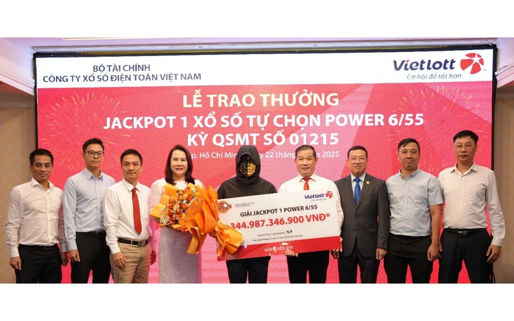 Ho Chi Minh City man wins record $13.2 million lottery jackpot