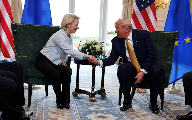 US and EU avert trade war with 15% tariff deal