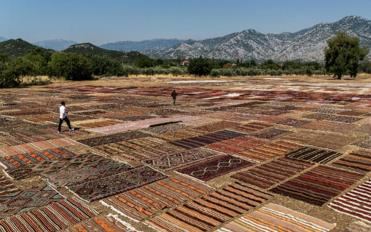 Thousands of carpets sunbathe at Turkish resort