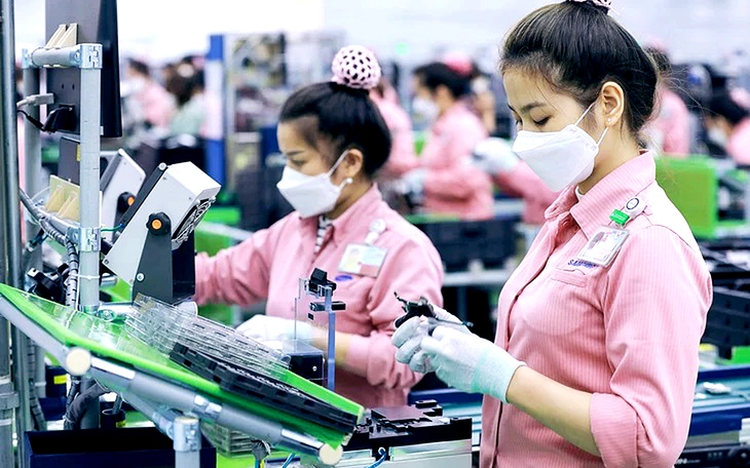 Vietnam posts strongest H1 GDP growth in 15 years