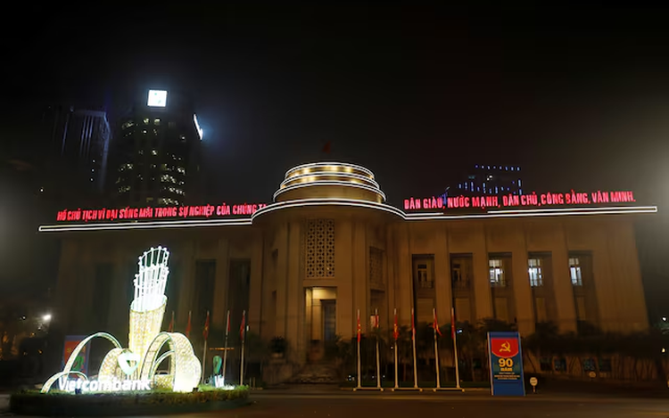 Vietnam central bank to prioritise growth for rest of year amid global uncertainties
