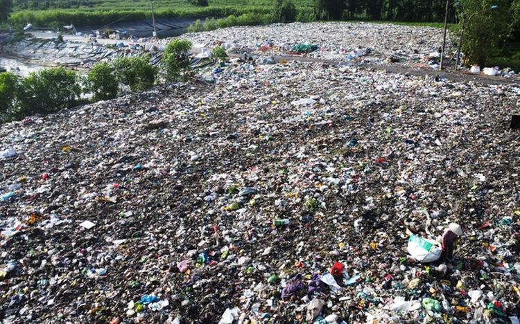 Only waste treatment plant in Vietnam’s Ca Mau shuts down, forcing temporary landfill use