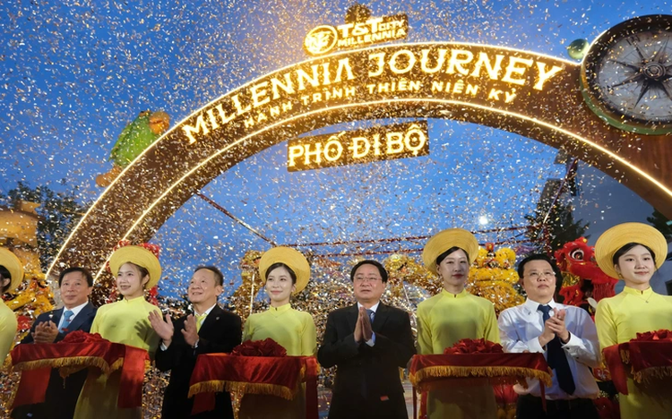Vietnam’s Tay Ninh launches walking street, ‘river of light’