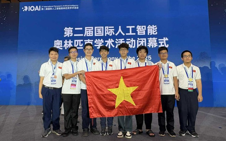 All Vietnamese students win medals at 2025 International AI Olympiad