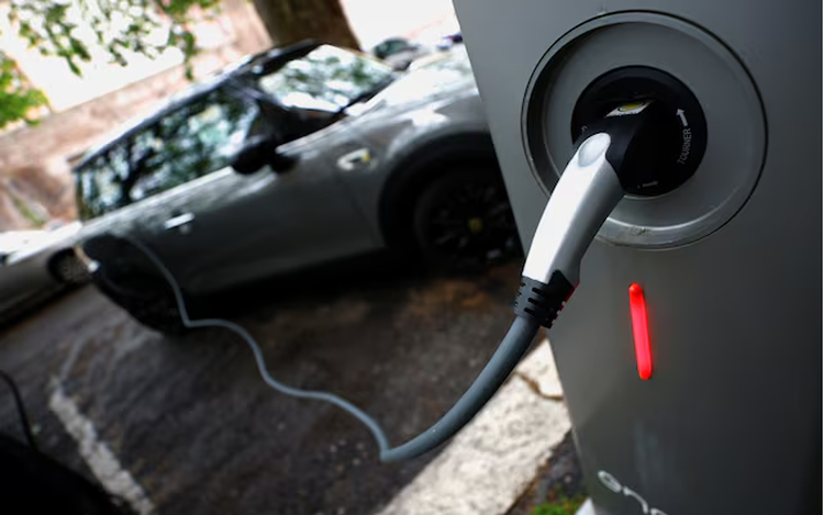 Italy approves nearly $700 million in new subsidies for EVs