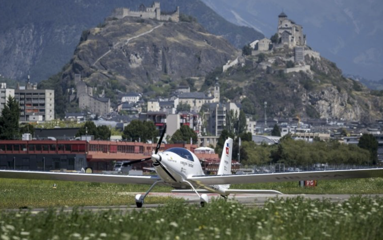 Swiss pilot takes big step closer to solar plane altitude record
