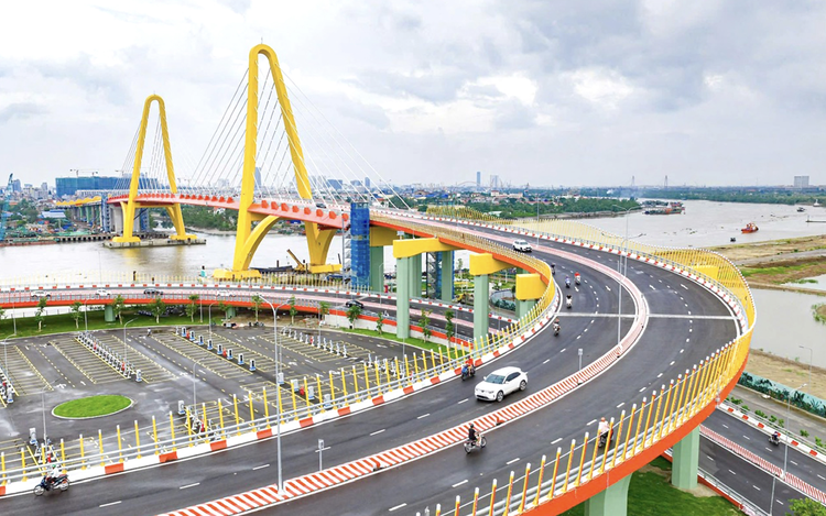 Vietnam’s Vingroup expands into green energy, infrastructure
