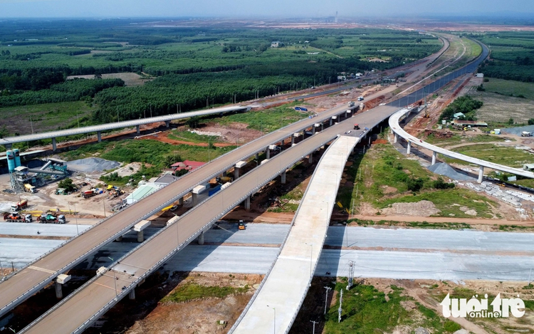 Status quo of transportation projects connecting Long Thanh Airport in southern Vietnam