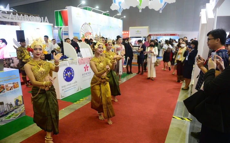 Proposed locations, investment models for international-standard exhibition center in Ho Chi Minh City