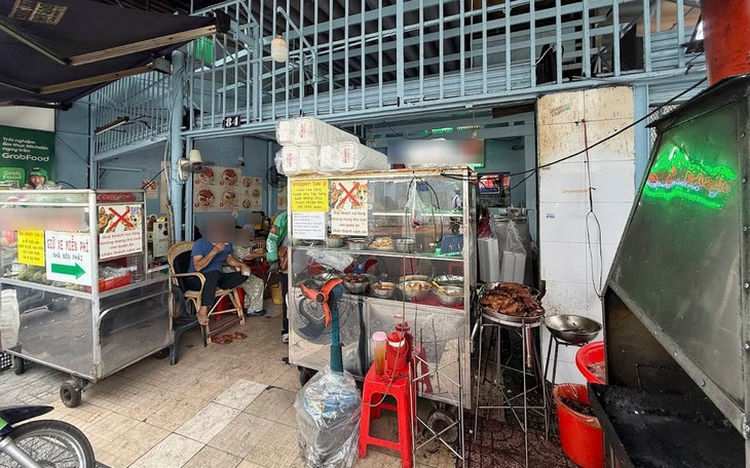 Public debate erupts over pet ban in Vietnam’s restaurants
