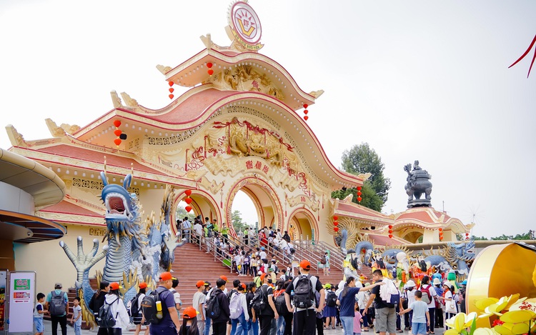 30 years of Vietnam’s Suoi Tien Theme Park: Steadfast in a dream with a national shape