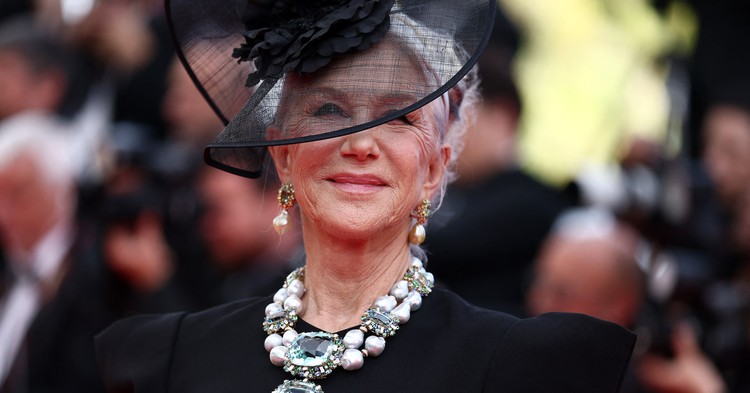 Helen Mirren says it's great to see older people's life experiences in 'The Thursday Murder Club'