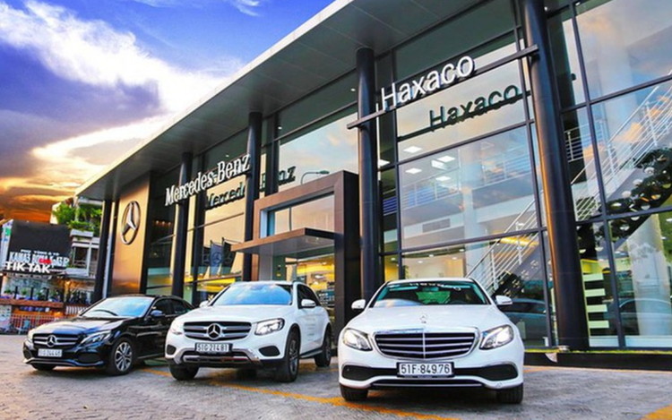 Vietnam’s top Mercedes-Benz dealer reports profit drop amid luxury auto slump
