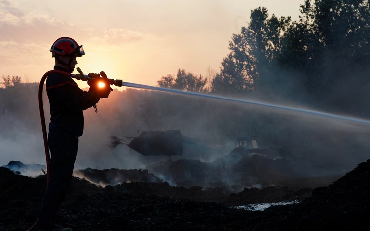 Massive French wildfire now contained, 16,000 hectares affected, local authorities say