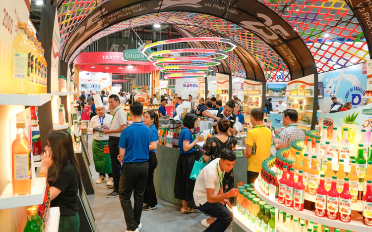 1,000 local, international F&B firms exhibit new products in Ho Chi Minh City
