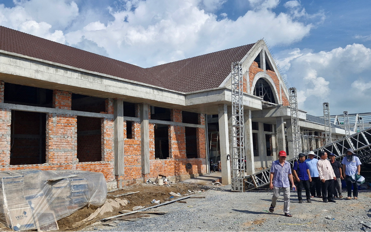 Free greenfield view nursing home built in southern Vietnam
