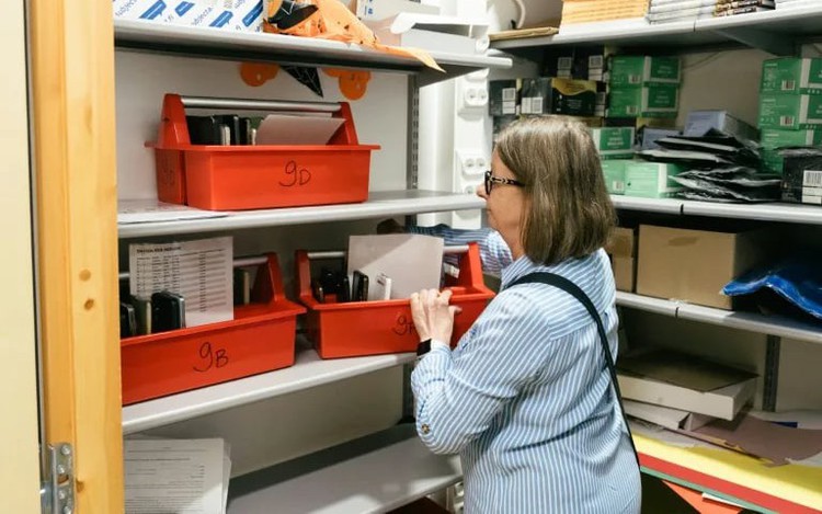 Finnish phone ban brings focus, and chatter, back to school