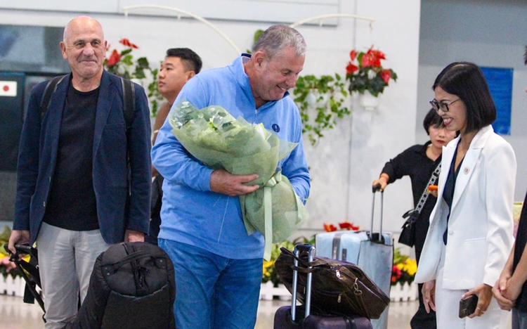 Legendary golfers arrive for Vietnam Legends Tour 2025