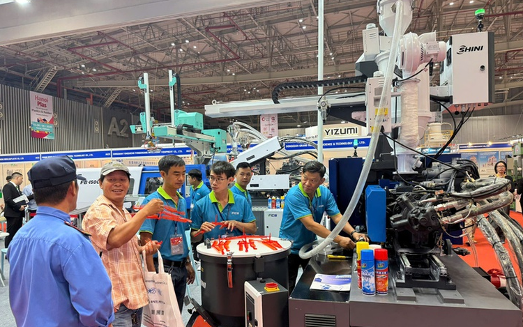 Vietnamese plastics firms eye circular economy industrial zones