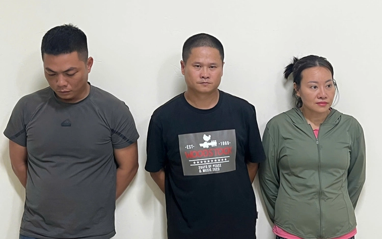 3 arrested in Hanoi over illegal dumping of septic waste into To Lich River
