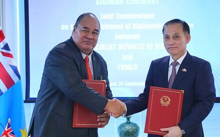Vietnam establishes diplomatic relations with Tuvalu, completing ties with all UN member states