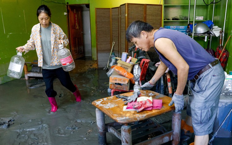 Taiwan revises down Super Typhoon Ragasa death toll to 14, but 33 missing