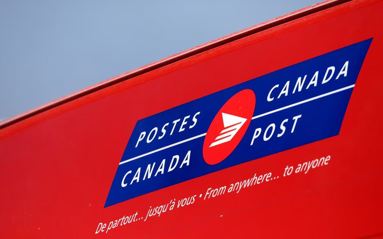 Canada Post workers go on nationwide strike after government calls for reform