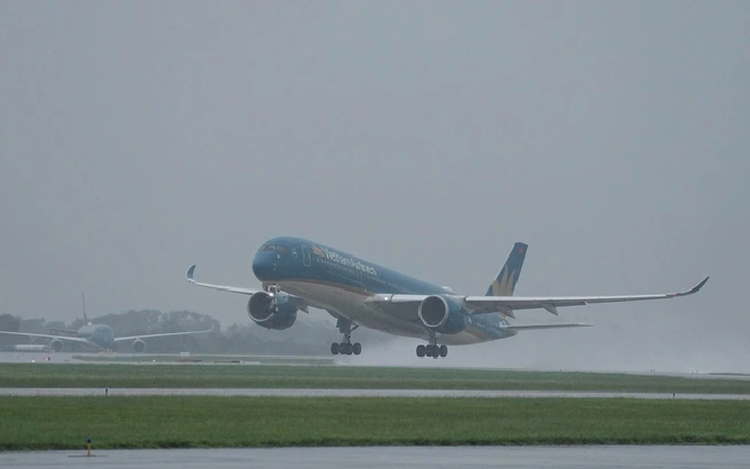 Vietnam closes 4 airports as storm Bualoi approaches