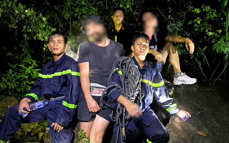 2 Russian tourists rescued after getting lost on mountain in south-central Vietnam
