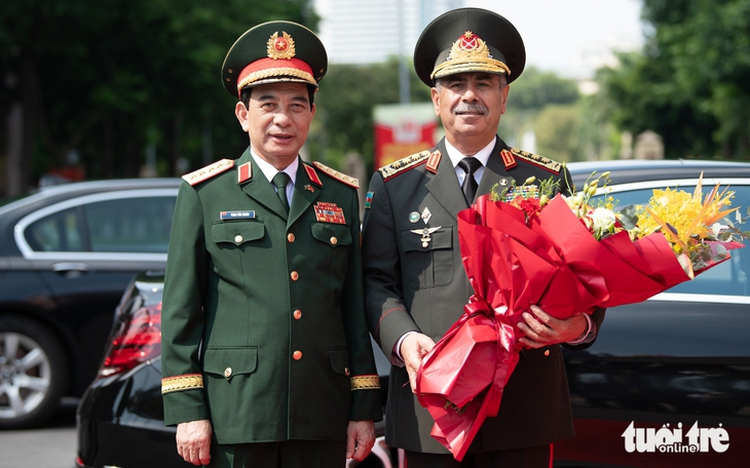 Vietnam, Azerbaijan vow to boost defense cooperation
