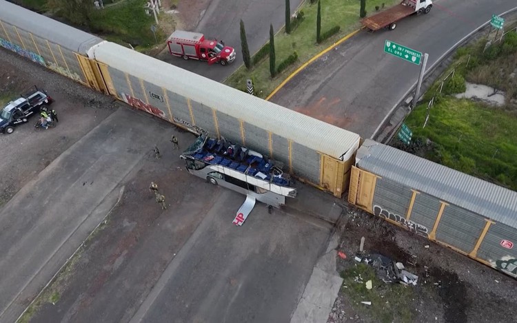 Ten people killed, 61 hurt after Mexican train hits double-decker bus