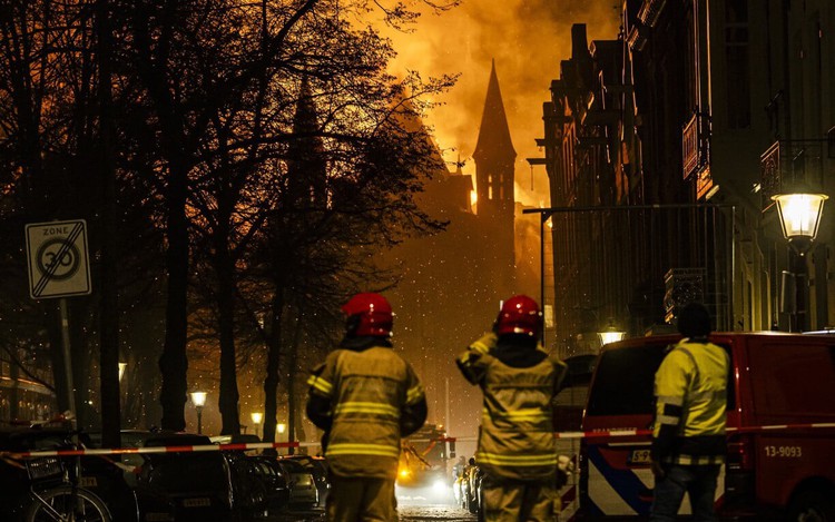 Fire ravages Amsterdam church on 'unsettled' Dutch New Year
