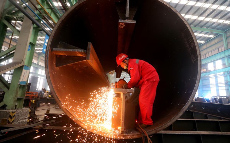 European factory activity ends 2025 in deeper contraction but Asia shines on improved demand