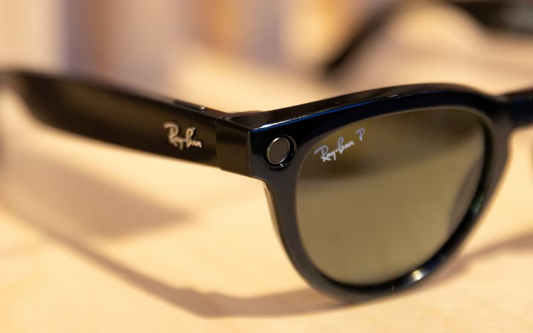 Meta delays global rollout of Ray-Ban Display glasses on strong US demand, supply squeeze