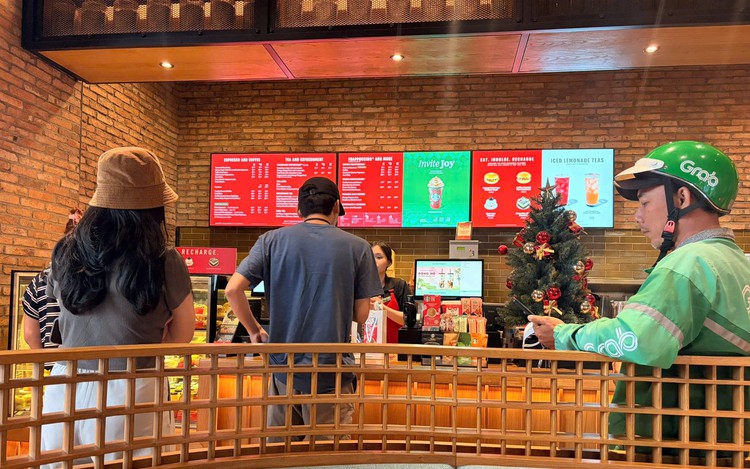 Starbucks Vietnam apologizes for ‘zero-VND price’ glitch on delivery apps