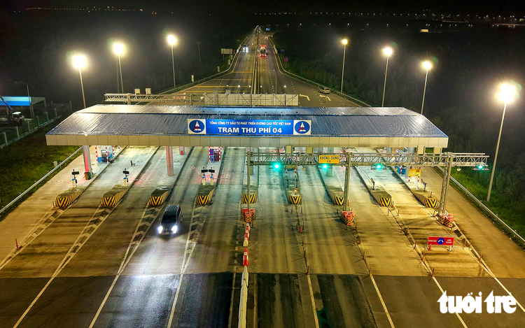 Ben Luc - Long Thanh Expressway fully opens after 12 years, shortening travel across southern Vietnam
