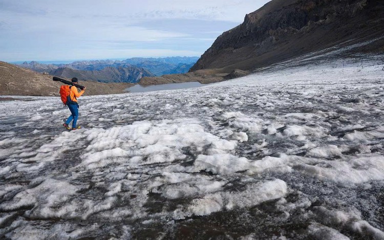 Swiss glaciers lose more than 5% of ice after record heatwave