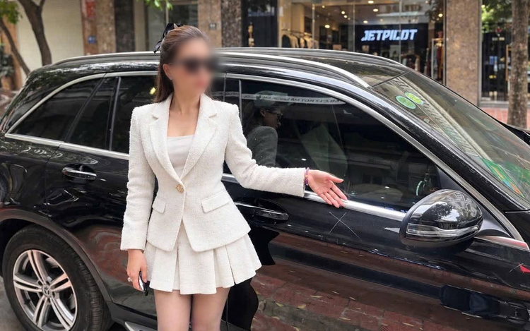 In Hanoi, Mercedes owner appeals $26 compensation, seeks review of additional $2,900 damage