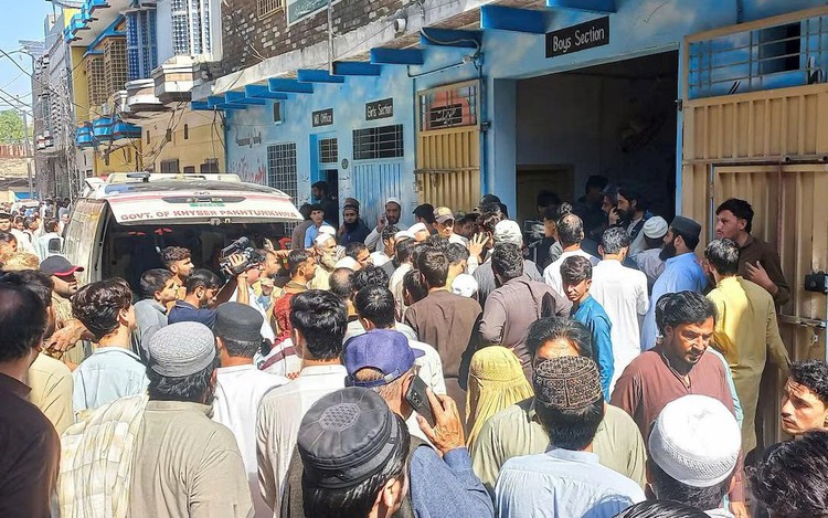 Pakistan school roof collapse kills 28; more deaths feared