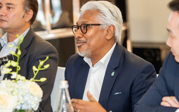 Malaysian oil-gas giant deepens LNG, clean power cooperation with Vietnam
