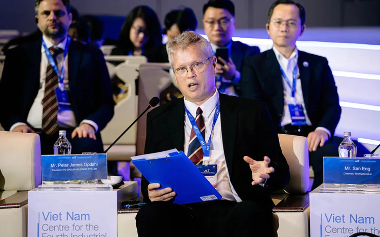 TikTok, Singapore-based industrial group urge Ho Chi Minh City to step up dialogue, attract tech investment