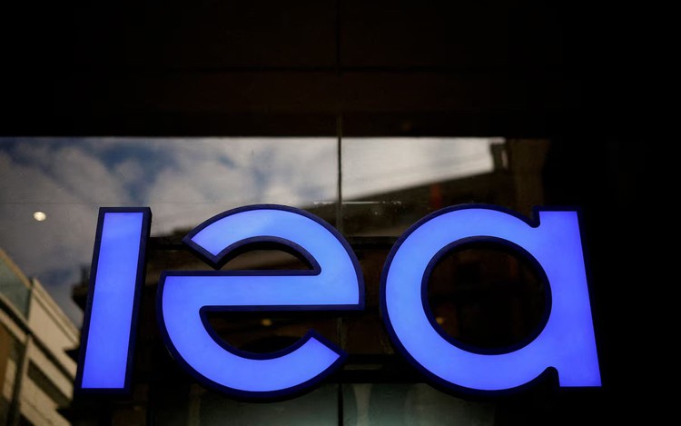 IEA flags concentration of clean energy supply chains as emerging challenge