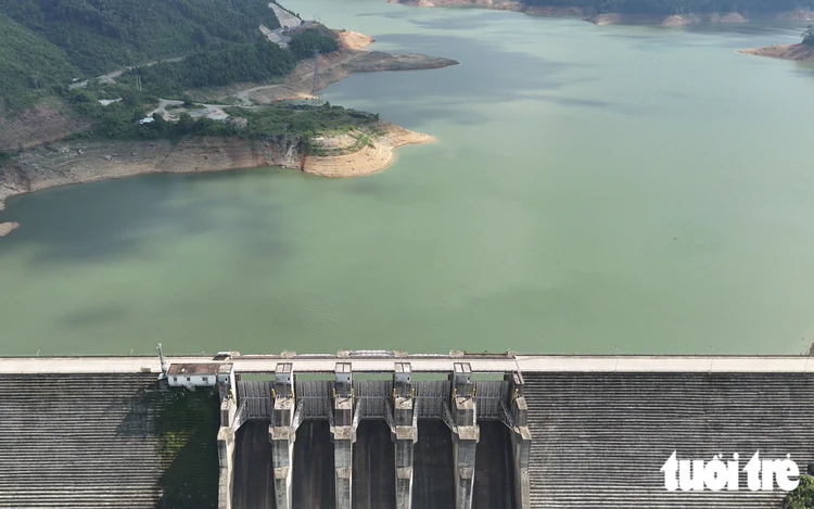 Hydropower reservoirs run dangerously low amid rainy season in central Vietnam hub