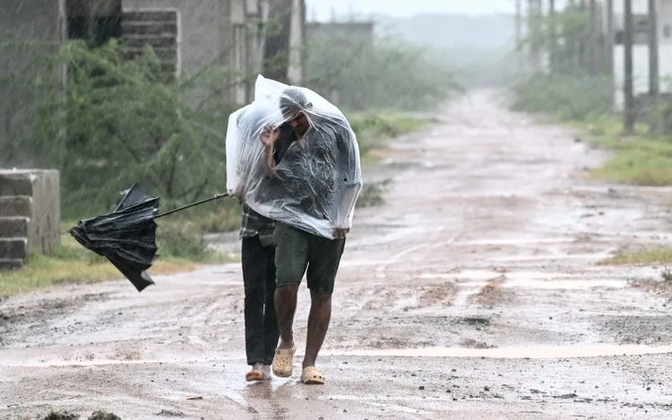 India evacuates tens of thousands as Cyclone Arnab makes landfall