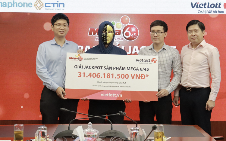 In Vietnam, 4 turn dollar millionaires in Vietlott’s October bonanza