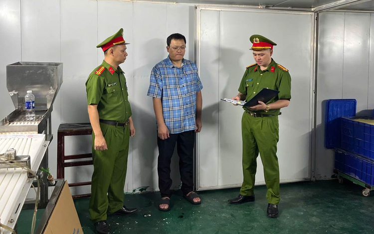 Vietnamese pharma firm director held over 1.2mn fake effervescent tablets