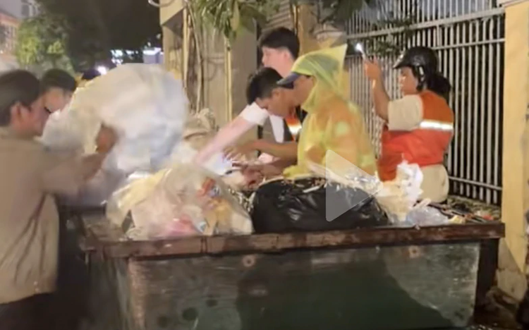 Ho Chi Minh City eatery staff go above and beyond for Singaporean tourists' lost travel budget
