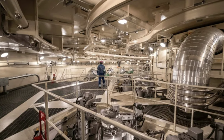 Japan restarts world's biggest nuclear plant again