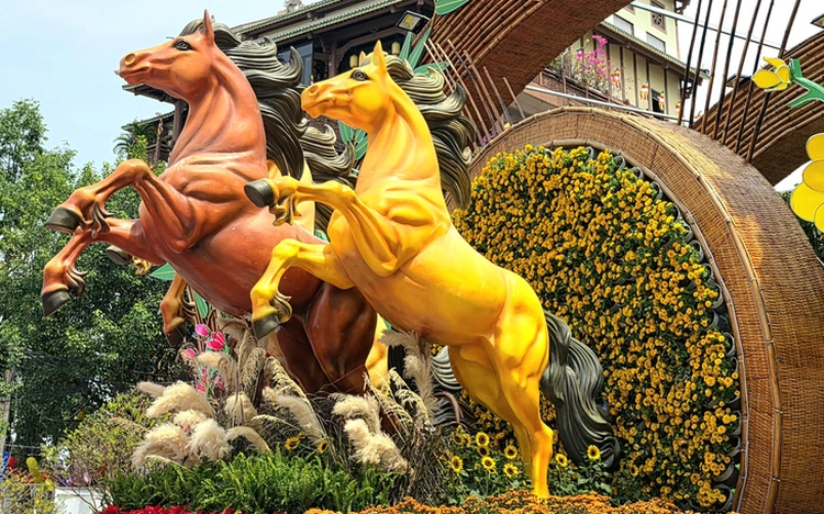 Breakfast @ Tuoi Tre News — February 15